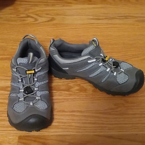keen koven hiking shoes